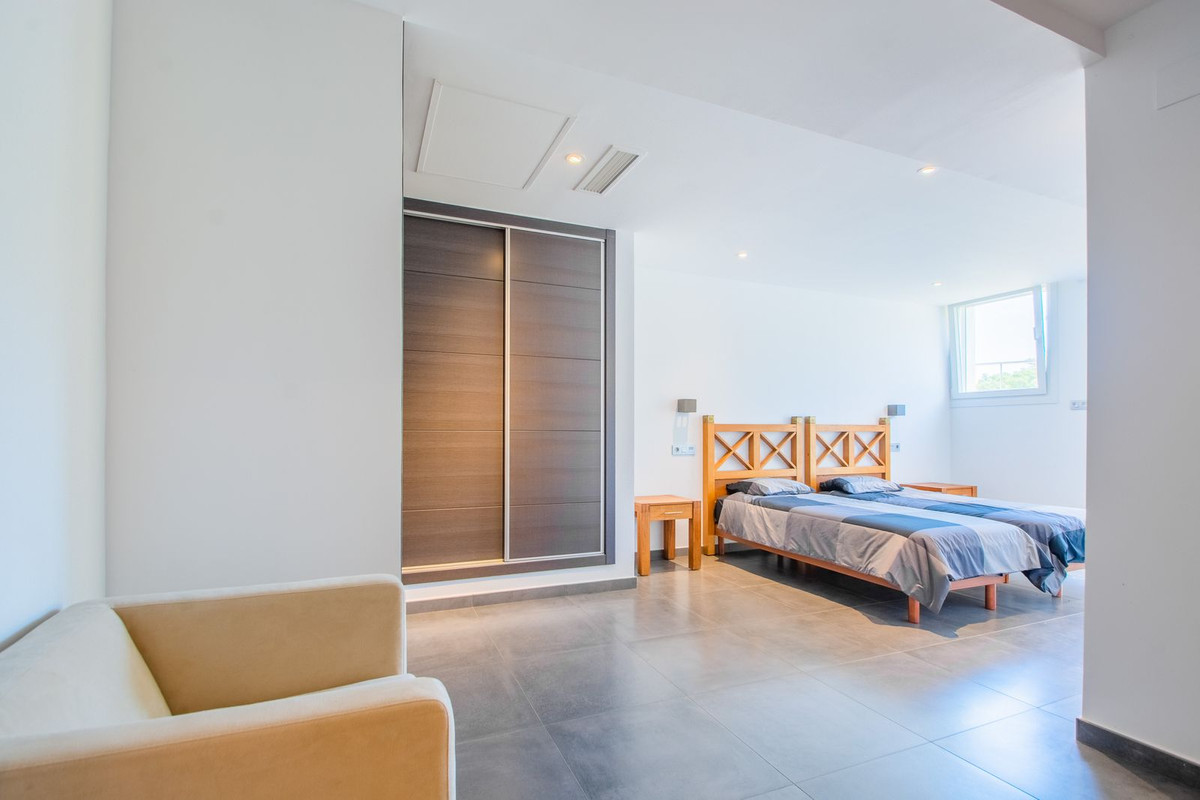 Se vende Villa - Chalet de 7 dormitorios en Costa Del Sol, Málaga, España