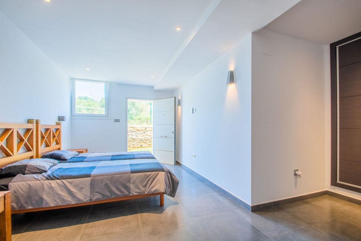 Se vende Villa - Chalet de 7 dormitorios en Costa Del Sol, Málaga, España
