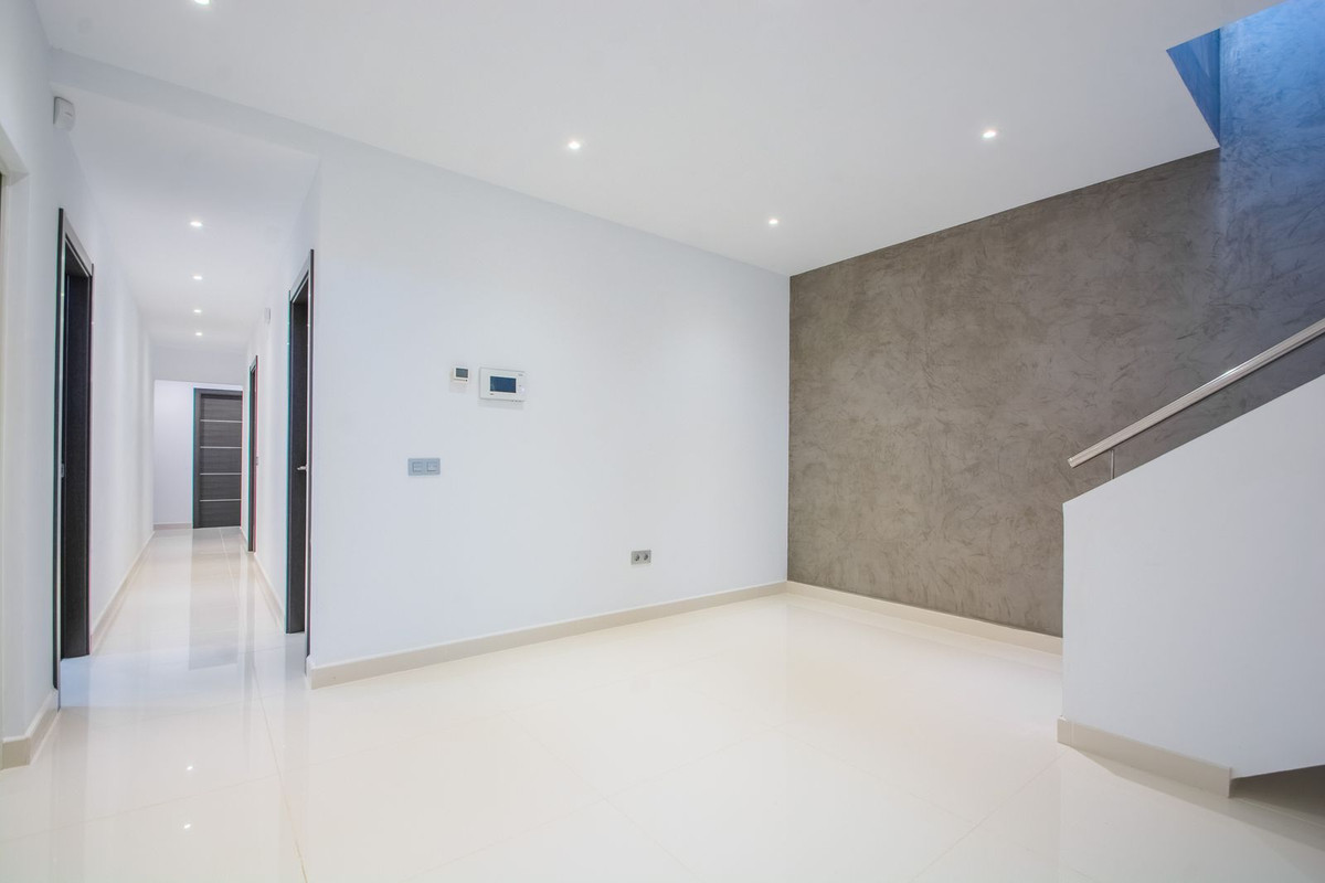 Se vende Villa - Chalet de 7 dormitorios en Costa Del Sol, Málaga, España