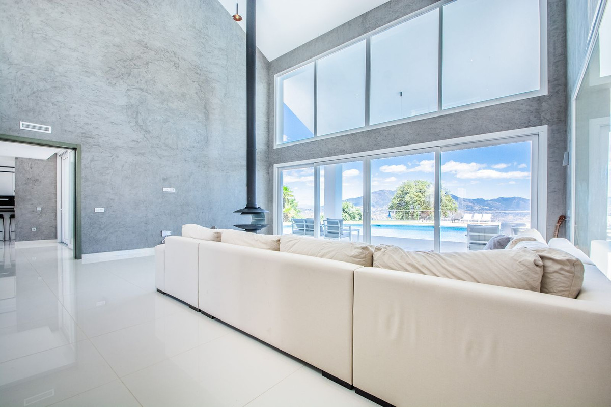 Se vende Villa - Chalet de 7 dormitorios en Costa Del Sol, Málaga, España