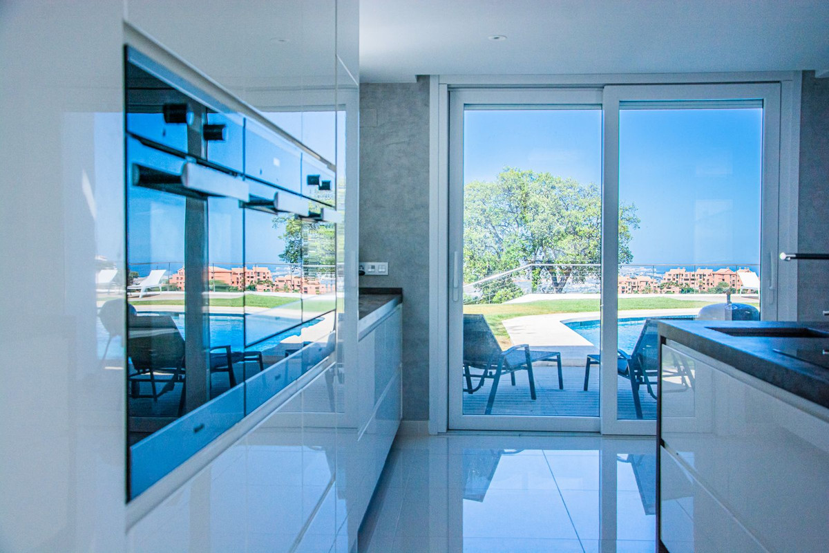 Se vende Villa - Chalet de 7 dormitorios en Costa Del Sol, Málaga, España