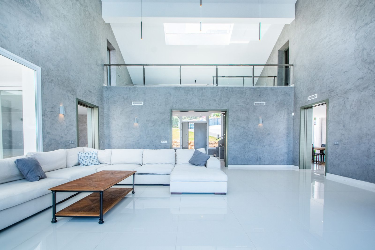 Se vende Villa - Chalet de 7 dormitorios en Costa Del Sol, Málaga, España