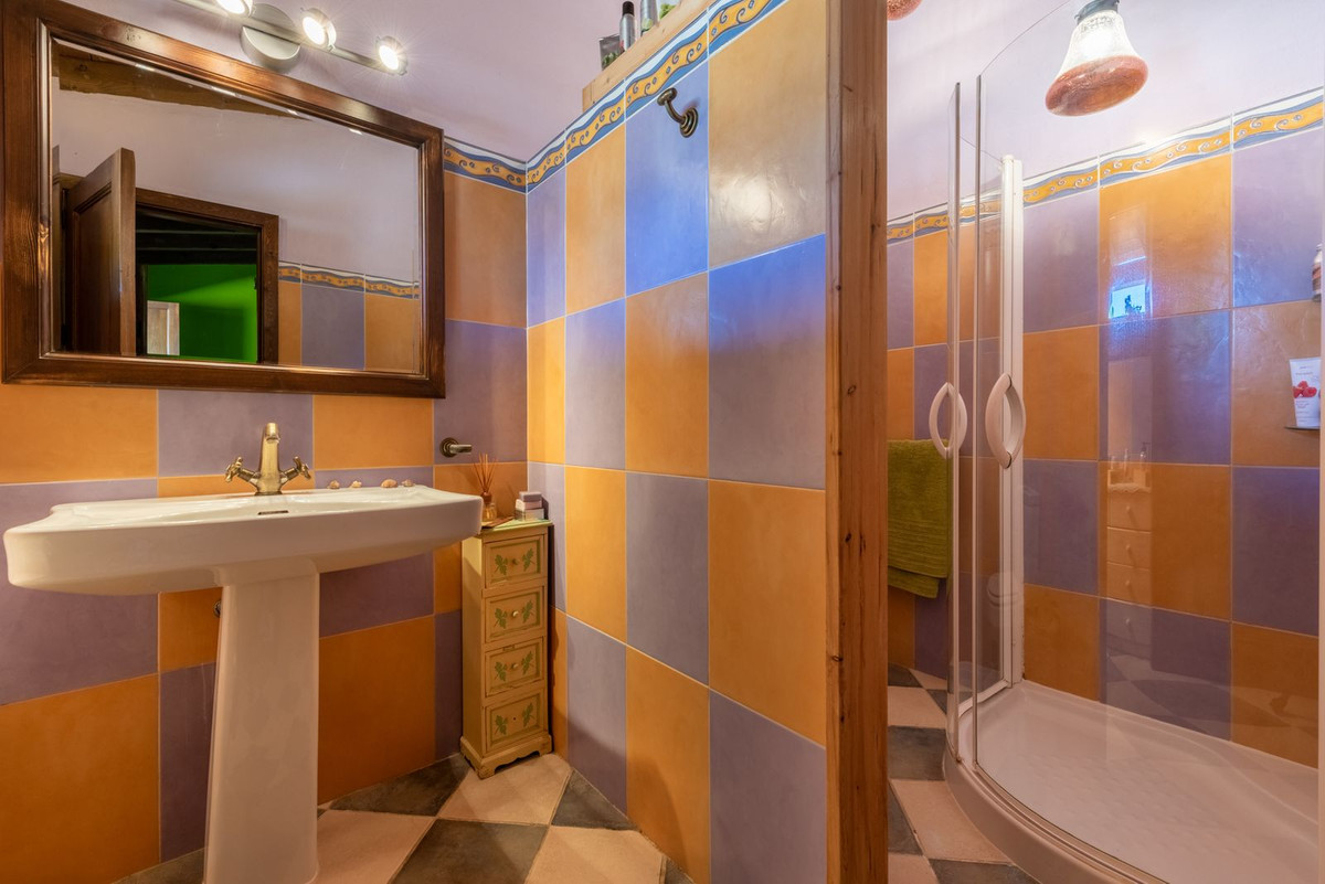 Se vende Hotel de 12 dormitorios en Costa Del Sol, Málaga, España