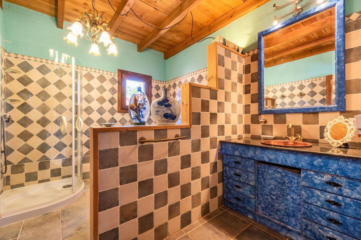 Se vende Hotel de 12 dormitorios en Costa Del Sol, Málaga, España