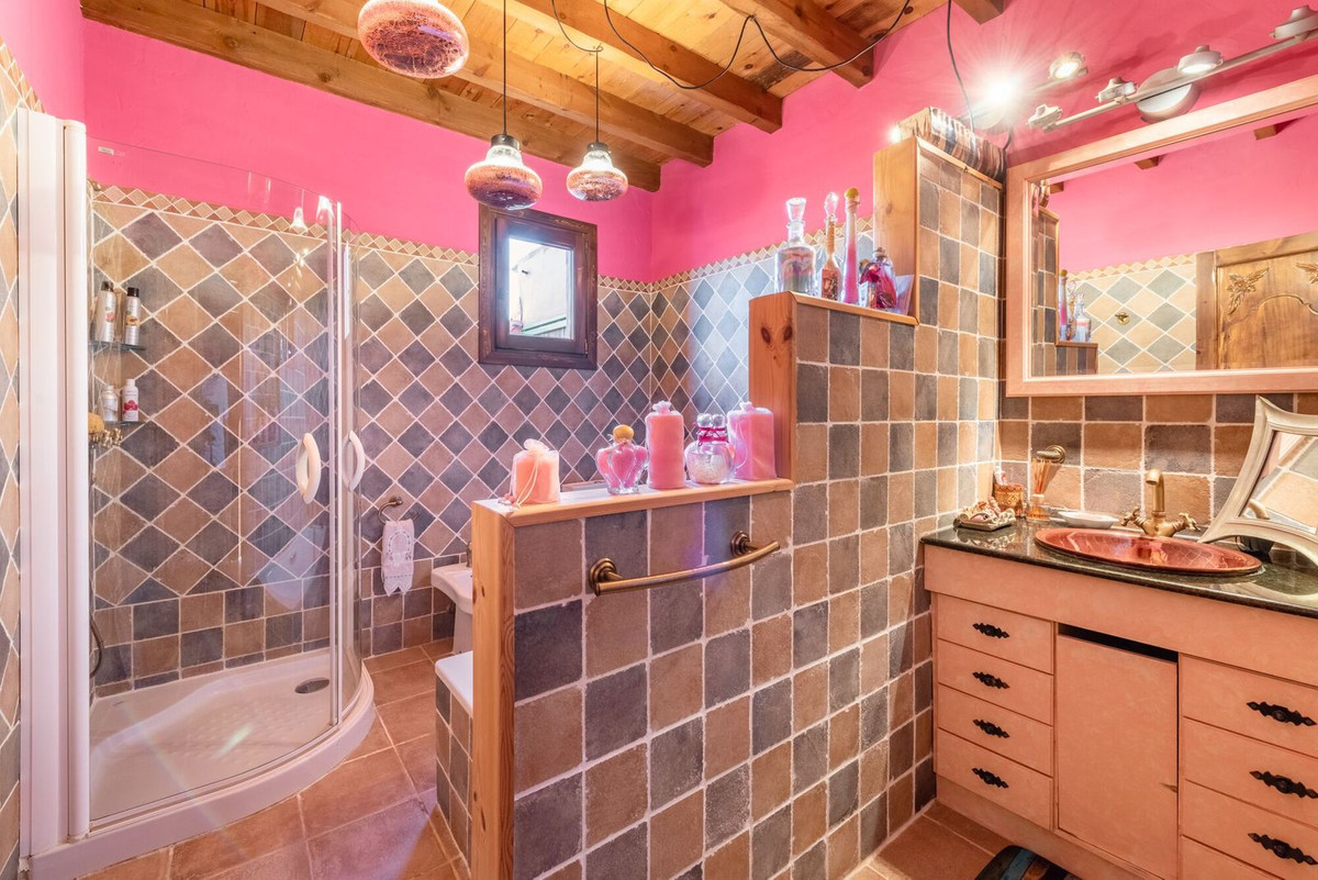Se vende Hotel de 12 dormitorios en Costa Del Sol, Málaga, España