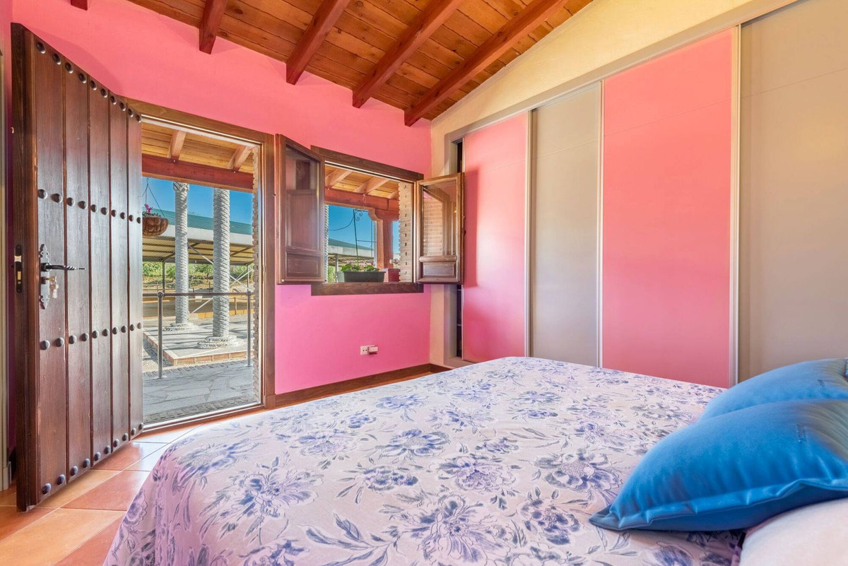 Se vende Hotel de 12 dormitorios en Costa Del Sol, Málaga, España