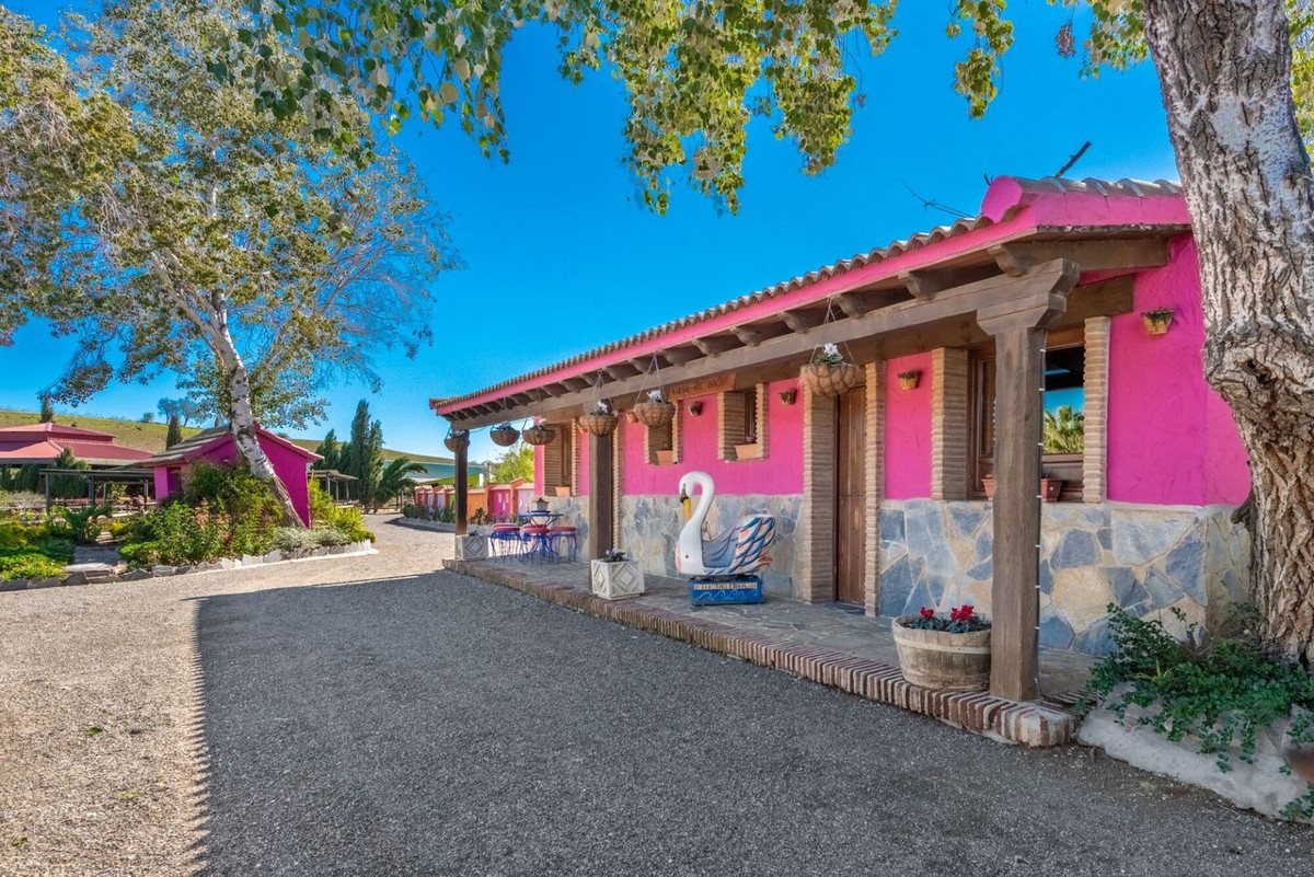 Se vende Hotel de 12 dormitorios en Costa Del Sol, Málaga, España