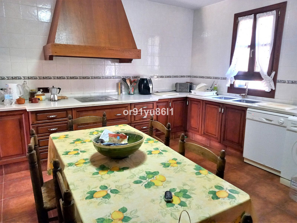 Se vende Finca - Cortijo de 5 dormitorios en Costa Del Sol, Málaga, España