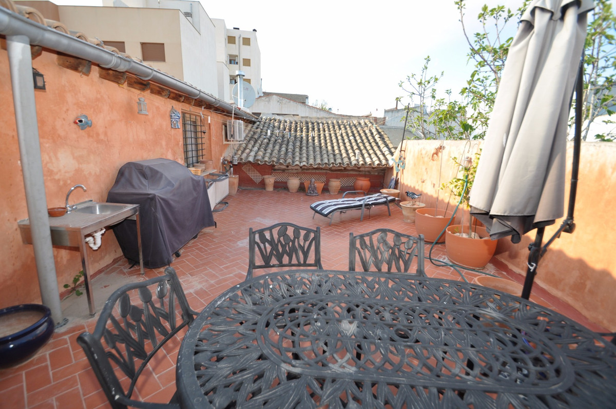 3 Bed Commercial unit for sale in Pinoso Costa Blanca, Alicante, Spain
