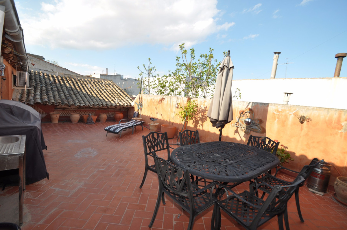 3 Bed Commercial unit for sale in Pinoso Costa Blanca, Alicante, Spain