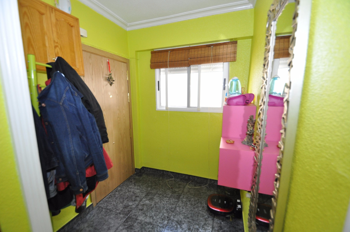 Se vende Apartamento Planta Media de 3 dormitorios en Costa Blanca, Alicante, España