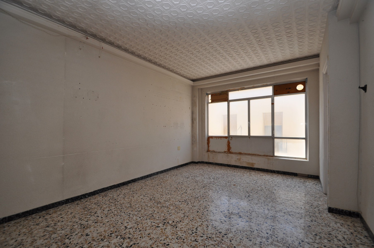5 Bed Apartment for sale in Pinoso Costa Blanca, Alicante, Spain