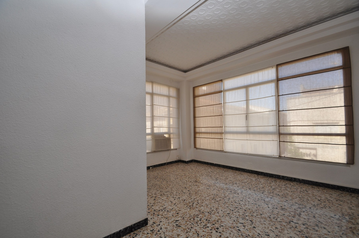 5 Bed Apartment for sale in Pinoso Costa Blanca, Alicante, Spain