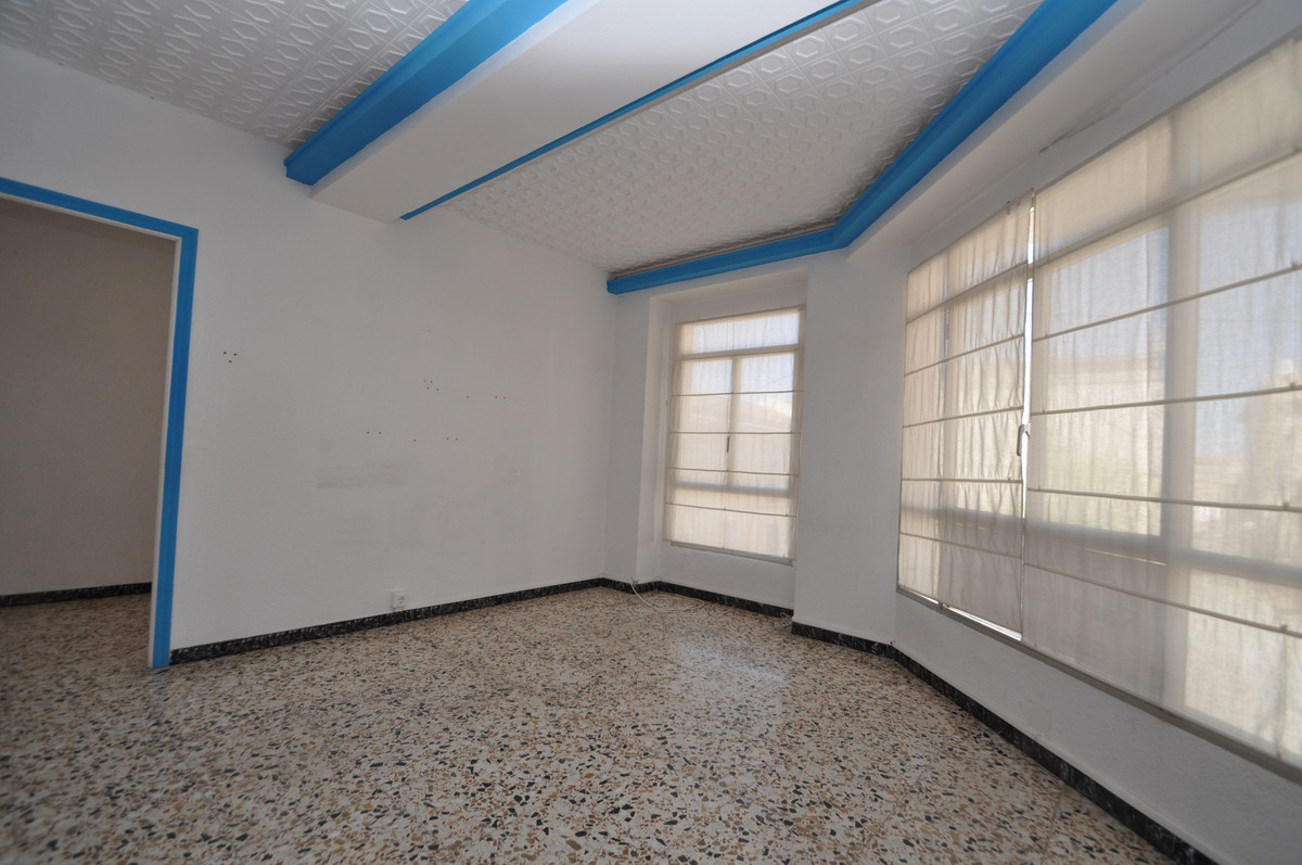 5 Bed Apartment for sale in Pinoso Costa Blanca, Alicante, Spain