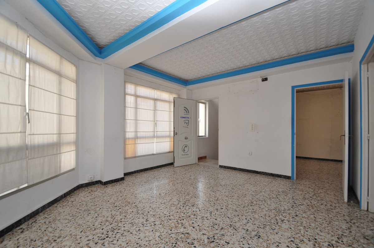 5 Bed Apartment for sale in Pinoso Costa Blanca, Alicante, Spain