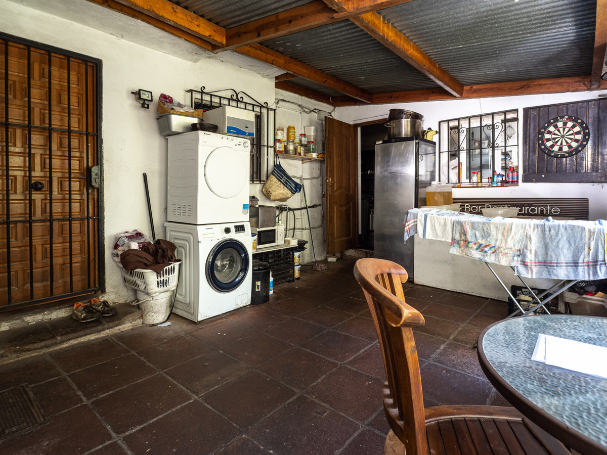 3 Bed Commercial unit for sale in Casares Costa Del Sol, Málaga, Spain