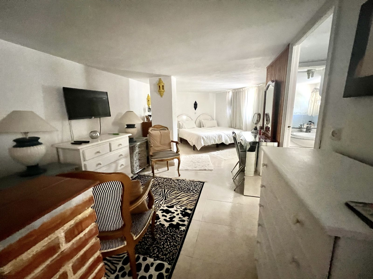 2 Bed Commercial unit for sale in Puerto De Cabopino Costa Del Sol, Málaga, Spain