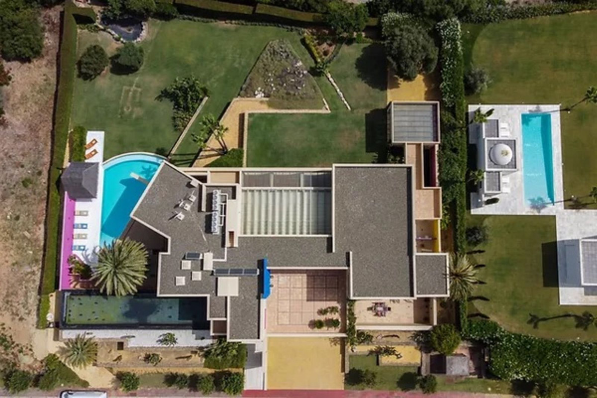 Se vende Villa - Chalet de 5 dormitorios en Costa Del Sol, Cadiz, España