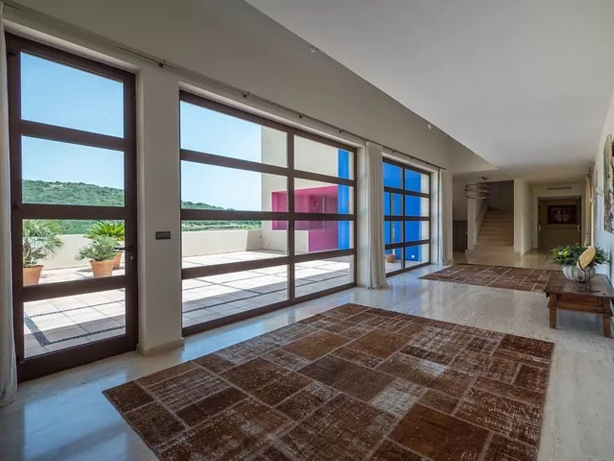 Se vende Villa - Chalet de 5 dormitorios en Costa Del Sol, Cadiz, España