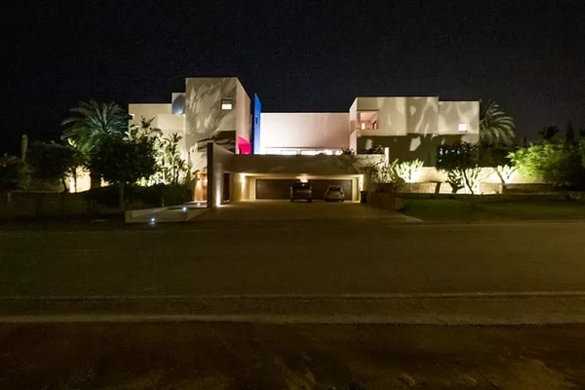 Se vende Villa - Chalet de 5 dormitorios en Costa Del Sol, Cadiz, España