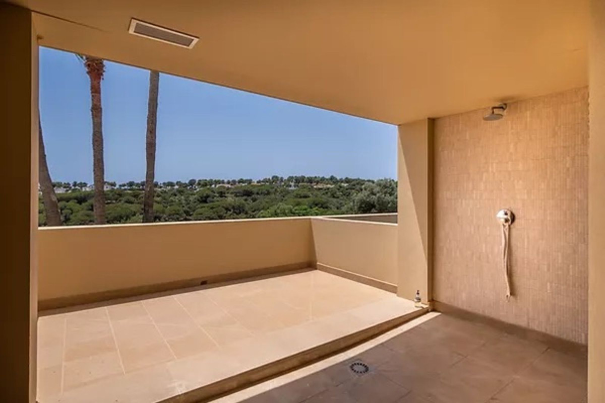 Se vende Villa - Chalet de 5 dormitorios en Costa Del Sol, Cadiz, España