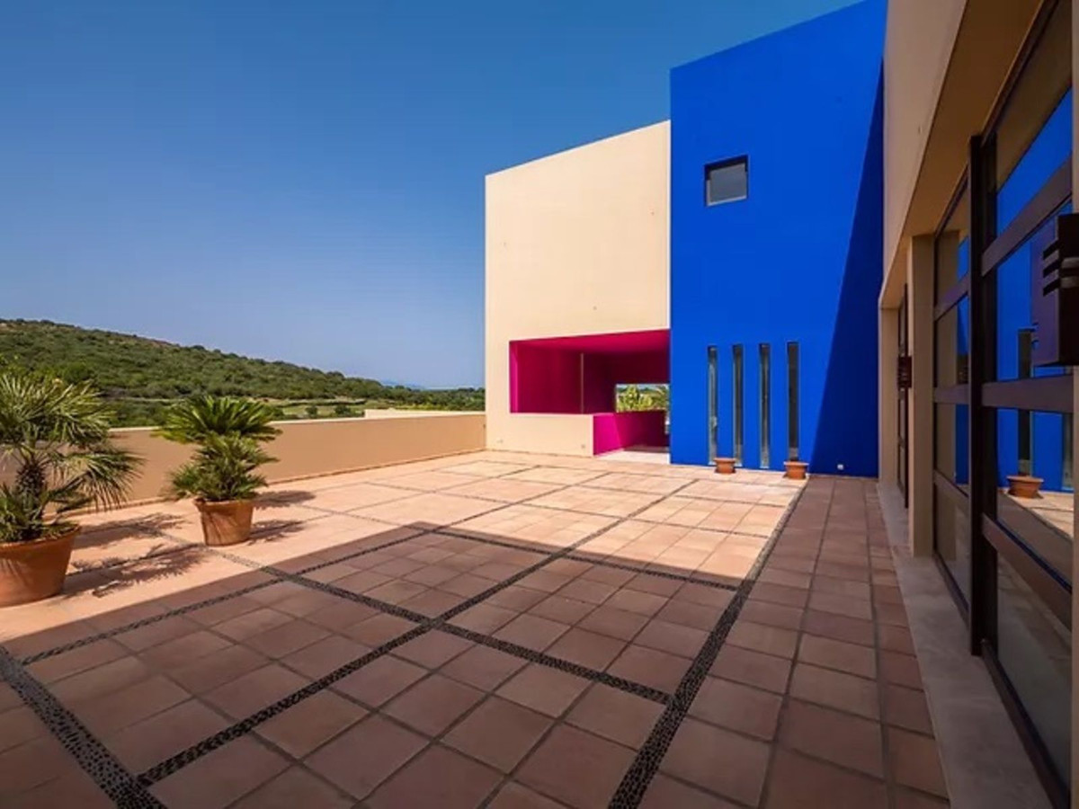 Se vende Villa - Chalet de 5 dormitorios en Costa Del Sol, Cadiz, España