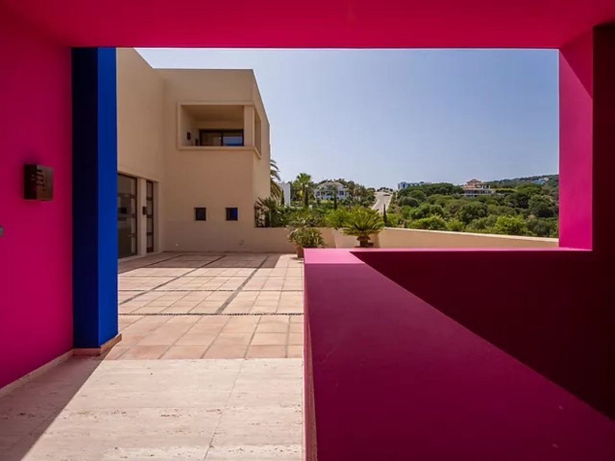Se vende Villa - Chalet de 5 dormitorios en Costa Del Sol, Cadiz, España
