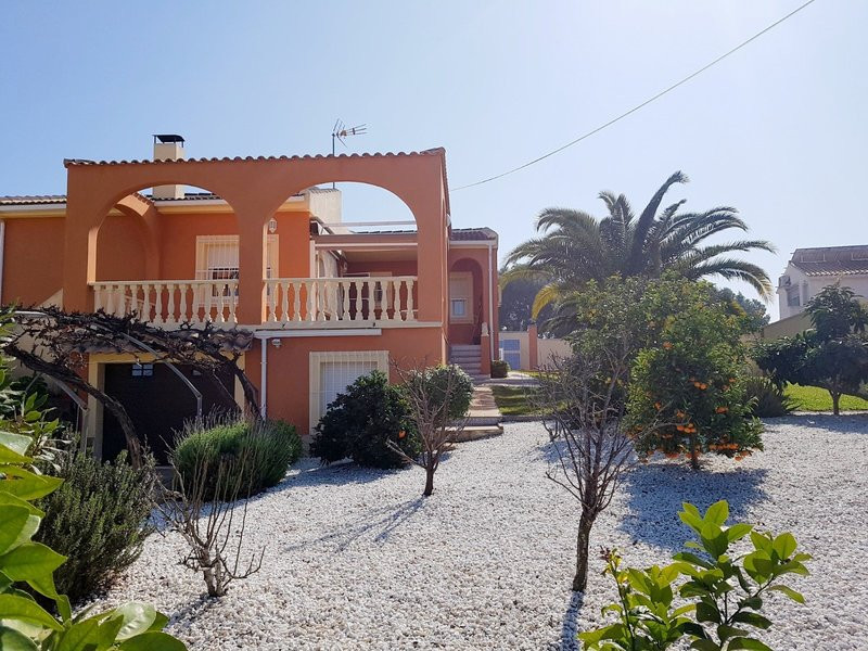 Se vende Villa - Chalet de 5 dormitorios en Costa Blanca, Alicante, España