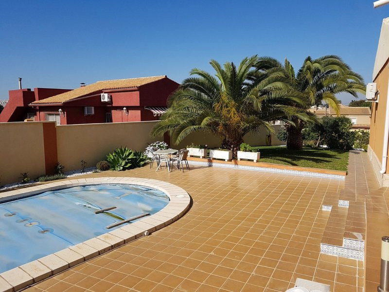 Se vende Villa - Chalet de 5 dormitorios en Costa Blanca, Alicante, España
