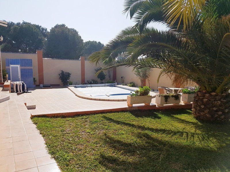 Se vende Villa - Chalet de 5 dormitorios en Costa Blanca, Alicante, España