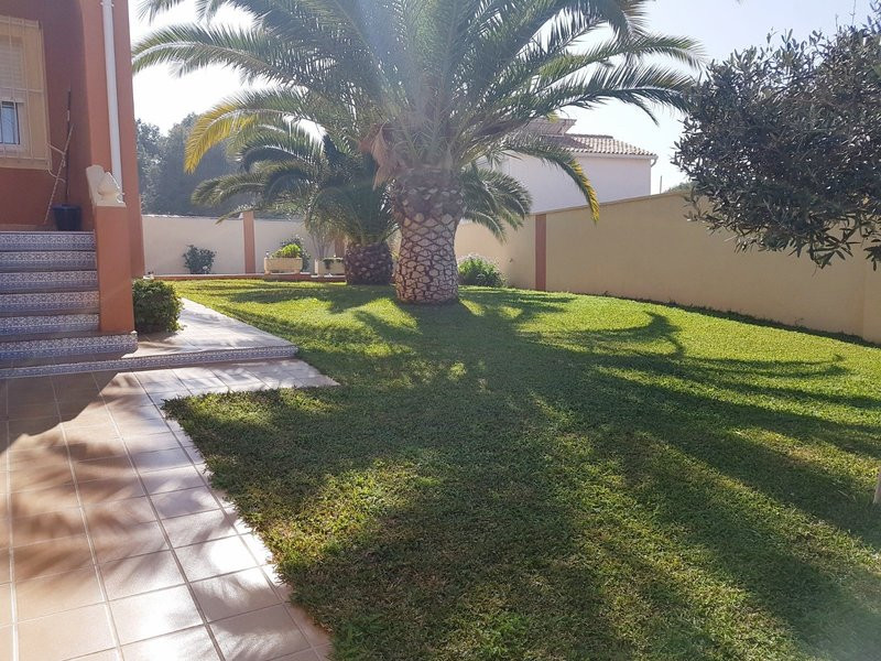 Se vende Villa - Chalet de 5 dormitorios en Costa Blanca, Alicante, España