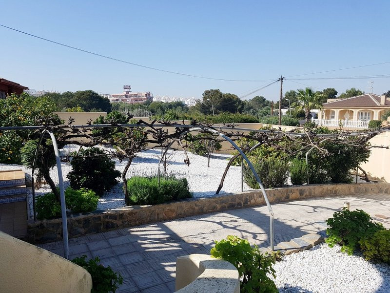Se vende Villa - Chalet de 5 dormitorios en Costa Blanca, Alicante, España