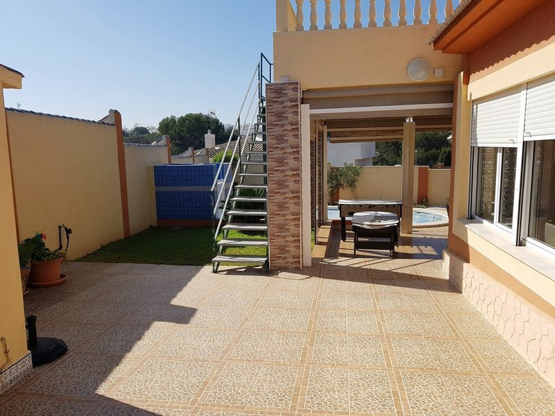 Se vende Villa - Chalet de 5 dormitorios en Costa Blanca, Alicante, España