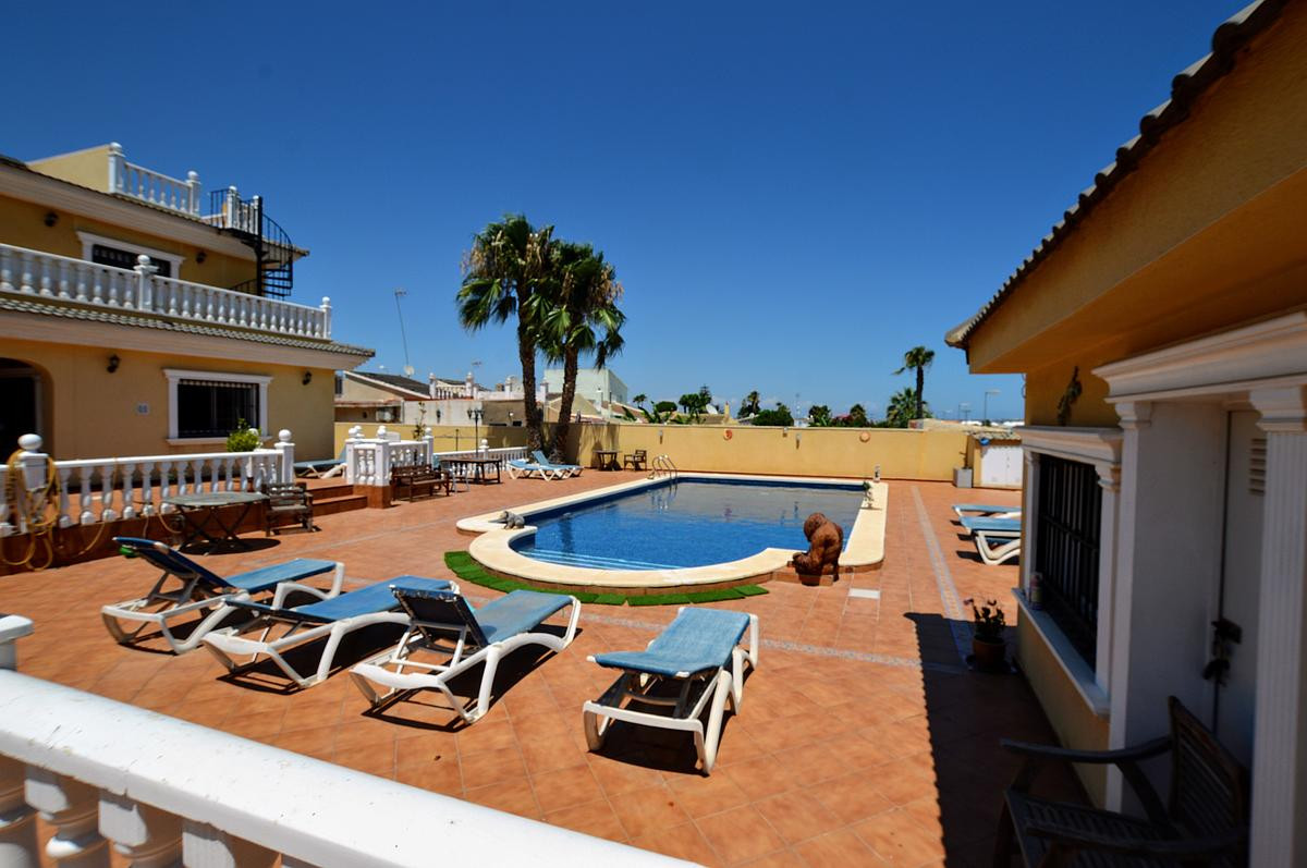 6 Bed Townhouse for sale in Los Balcones Costa Blanca, Alicante, Spain