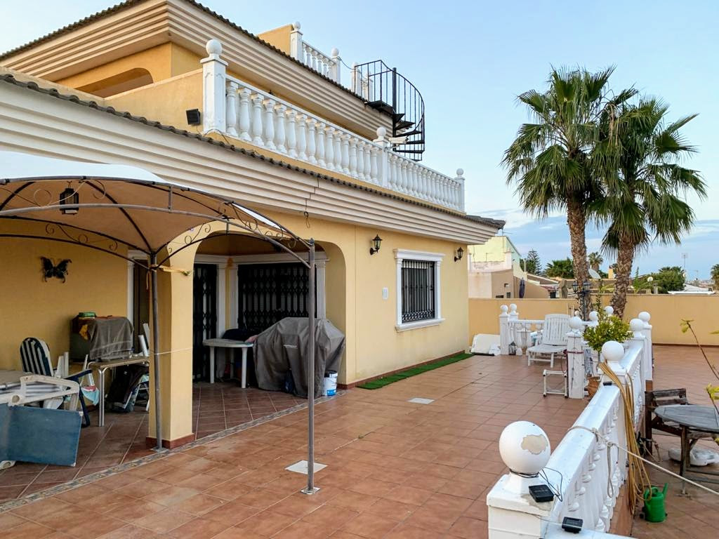 6 Bed Townhouse for sale in Los Balcones Costa Blanca, Alicante, Spain