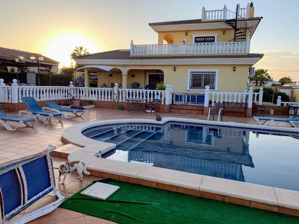 6 Bed Townhouse for sale in Los Balcones Costa Blanca, Alicante, Spain