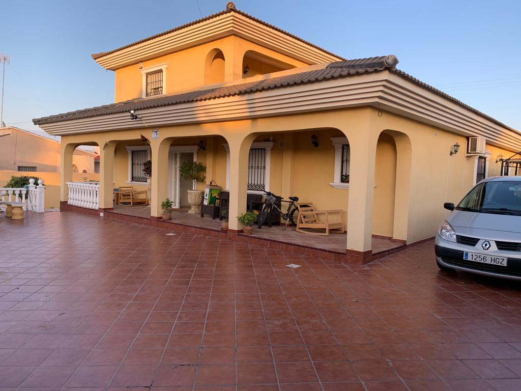 6 Bed Townhouse for sale in Los Balcones Costa Blanca, Alicante, Spain