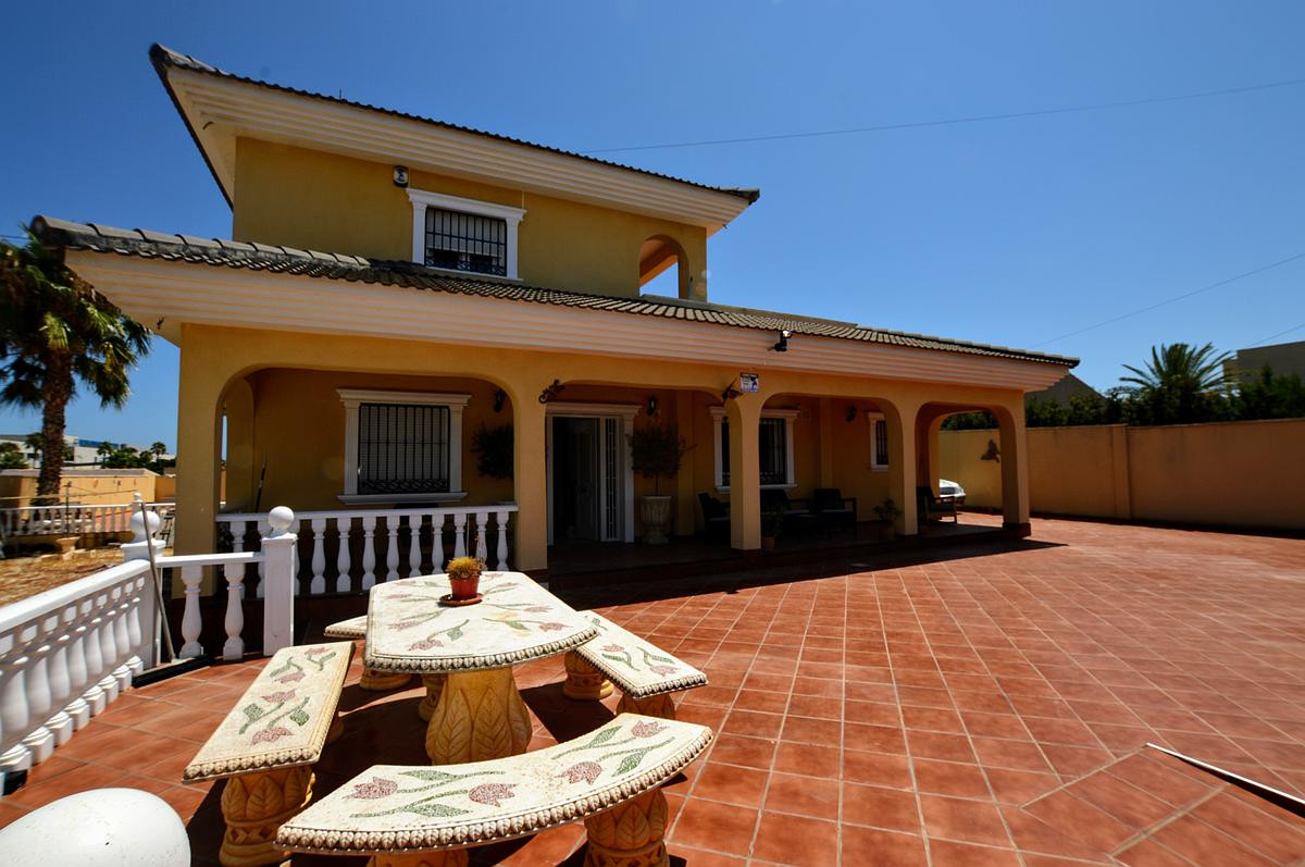 6 Bed Townhouse for sale in Los Balcones Costa Blanca, Alicante, Spain