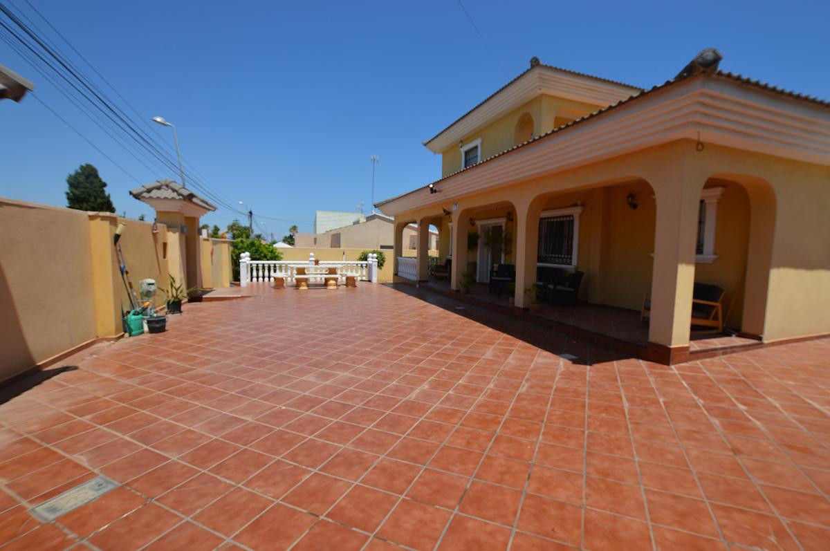 6 Bed Townhouse for sale in Los Balcones Costa Blanca, Alicante, Spain