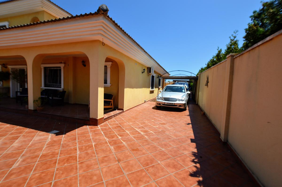 6 Bed Townhouse for sale in Los Balcones Costa Blanca, Alicante, Spain