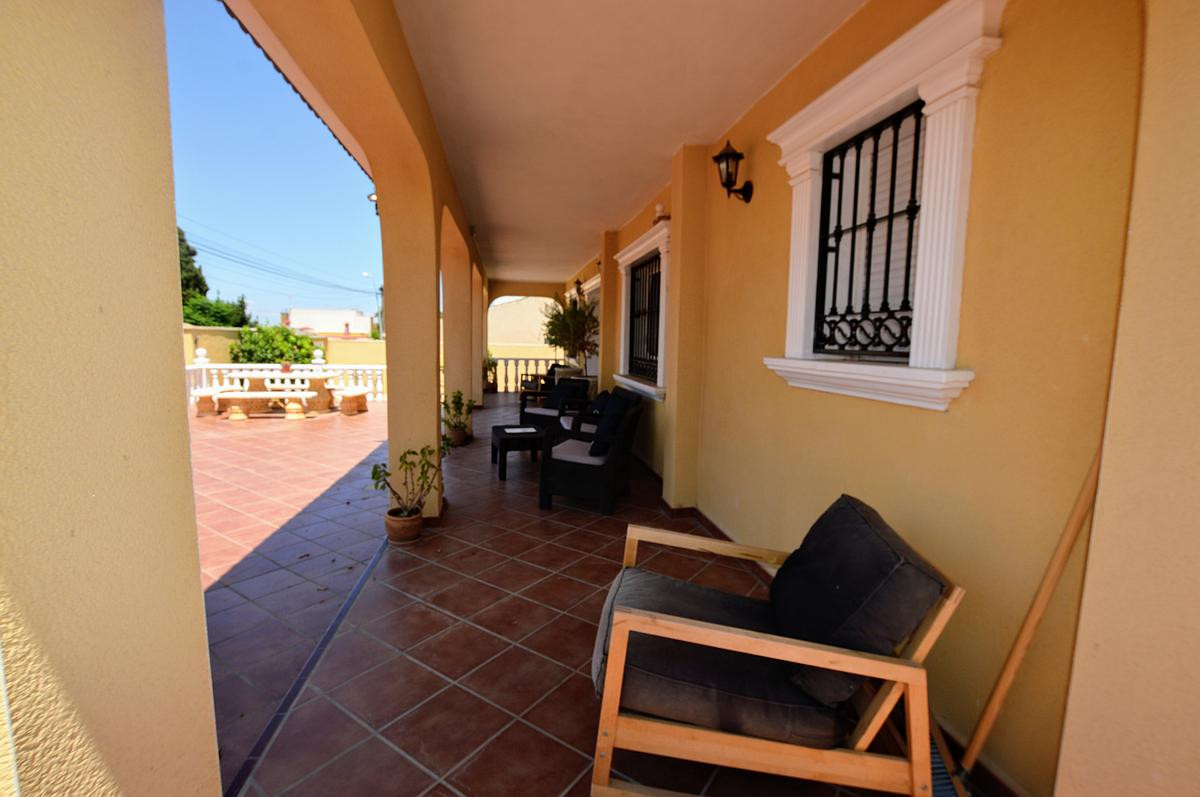 6 Bed Townhouse for sale in Los Balcones Costa Blanca, Alicante, Spain