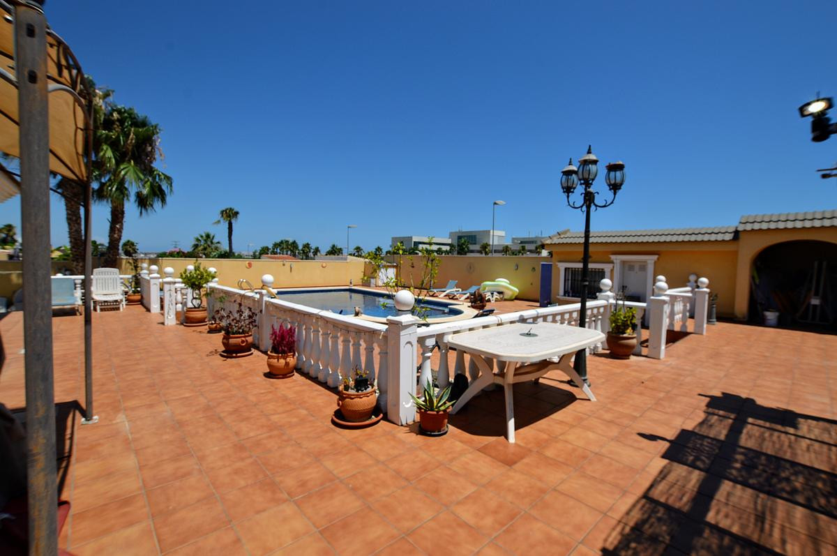 6 Bed Townhouse for sale in Los Balcones Costa Blanca, Alicante, Spain