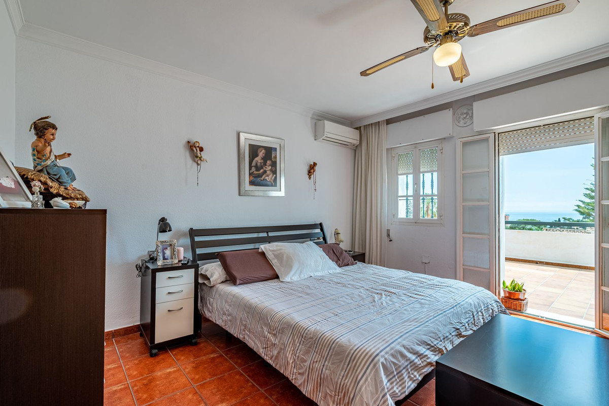 Se vende Villa - Chalet de 4 dormitorios en Costa Del Sol, Málaga, España