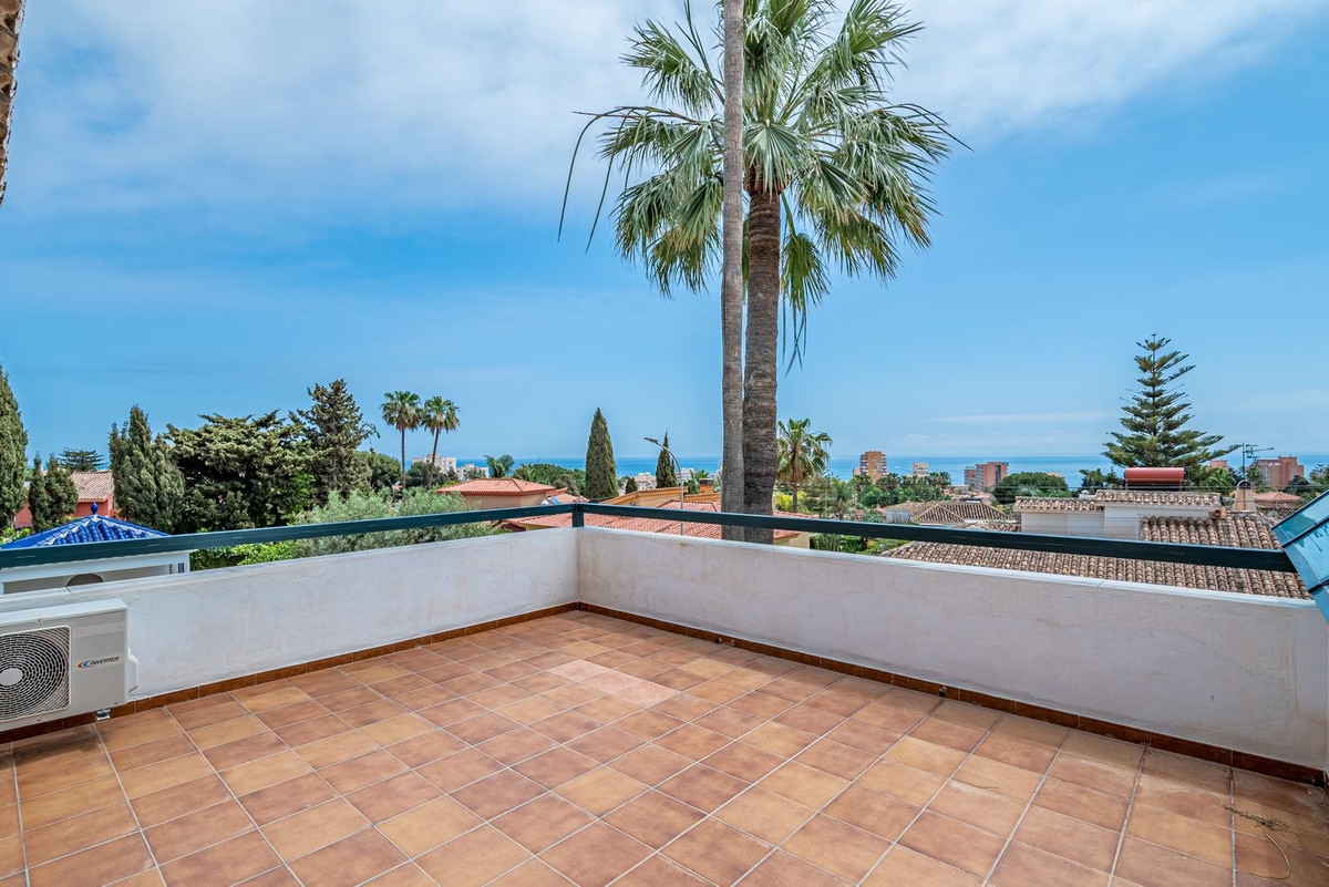 Se vende Villa - Chalet de 4 dormitorios en Costa Del Sol, Málaga, España