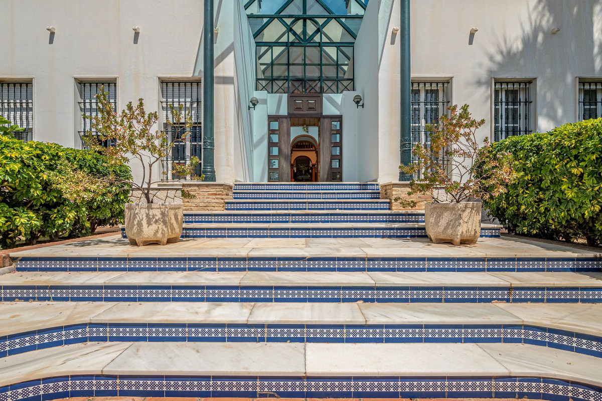 Se vende Villa - Chalet de 4 dormitorios en Costa Del Sol, Málaga, España