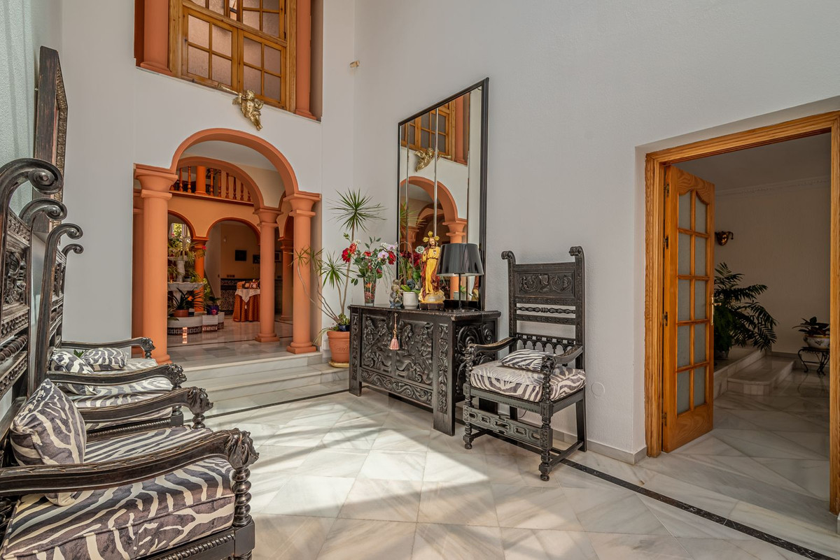 Se vende Villa - Chalet de 4 dormitorios en Costa Del Sol, Málaga, España