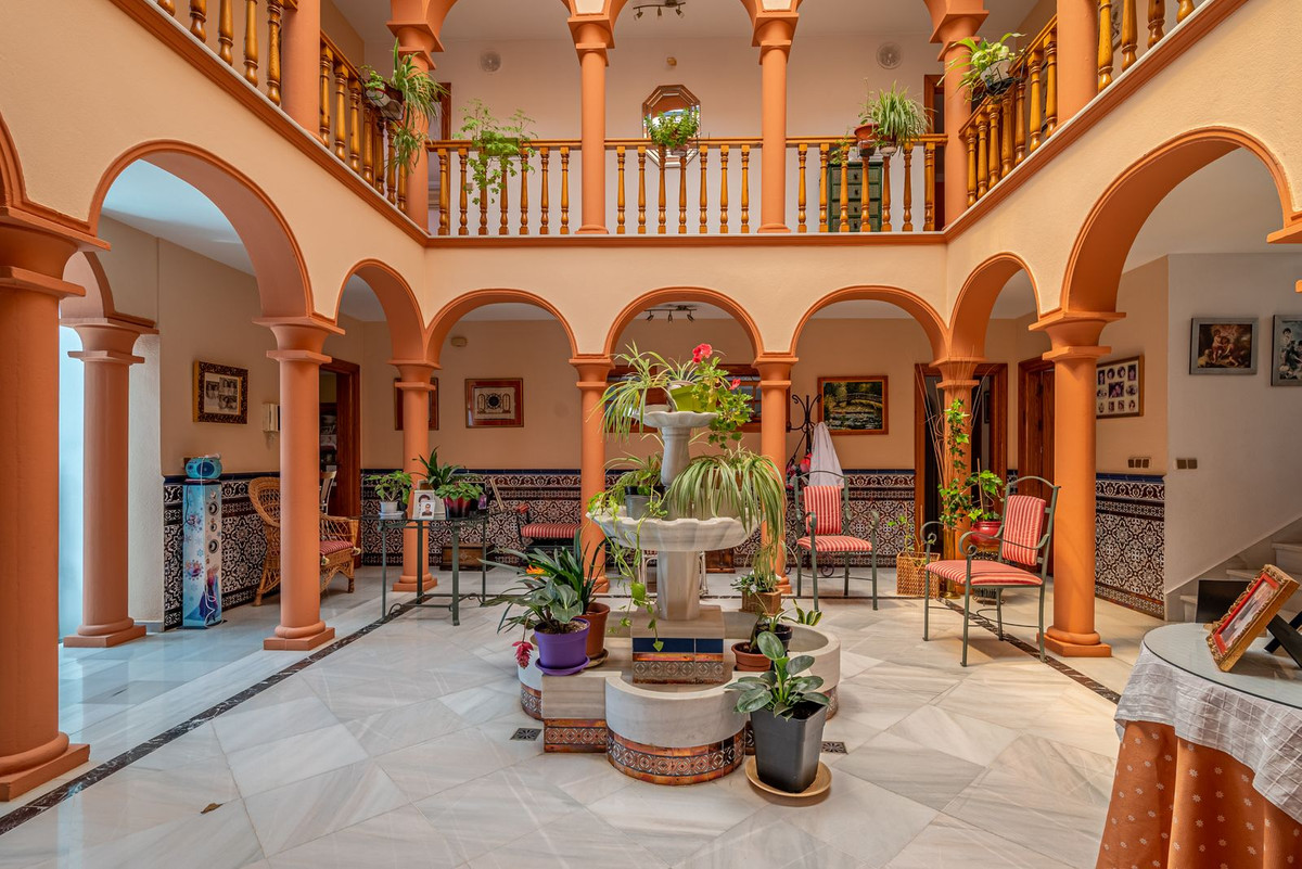 Se vende Villa - Chalet de 4 dormitorios en Costa Del Sol, Málaga, España