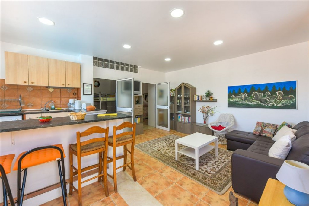 9 Bed Townhouse for sale in Alhaurín De La Torre Costa Del Sol, Málaga, Spain