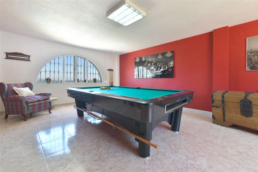 9 Bed Townhouse for sale in Alhaurín De La Torre Costa Del Sol, Málaga, Spain