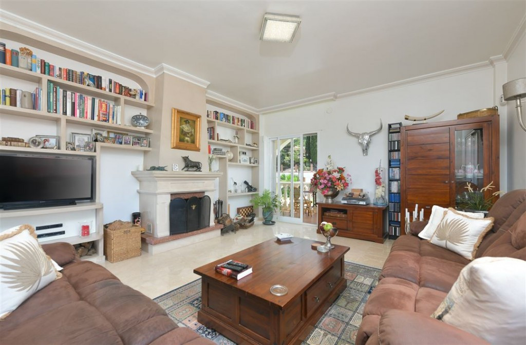 9 Bed Townhouse for sale in Alhaurín De La Torre Costa Del Sol, Málaga, Spain